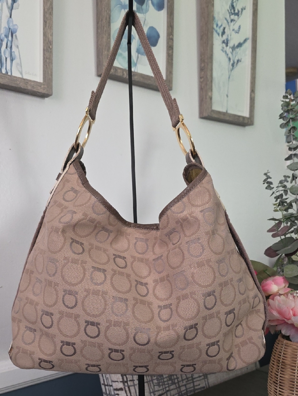 💯Authentic Salvatore Ferragamo Hobo Bag